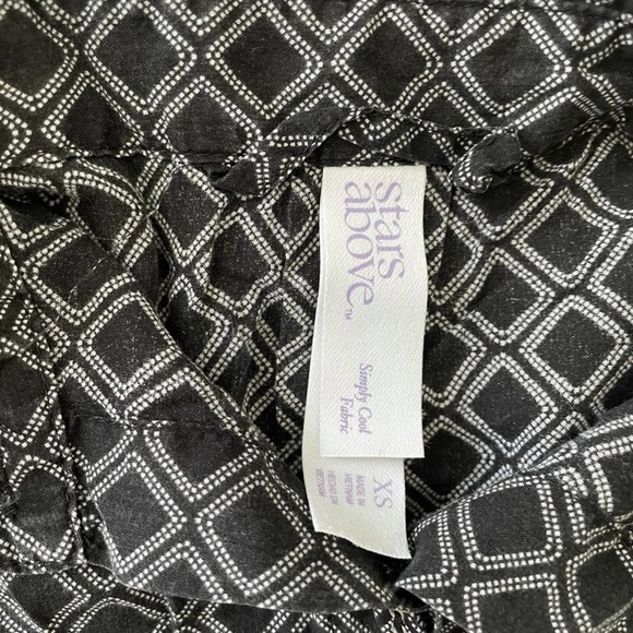 SALE Stars Above Simply Cool Geometric Pajama Top - Picture 3 of 6